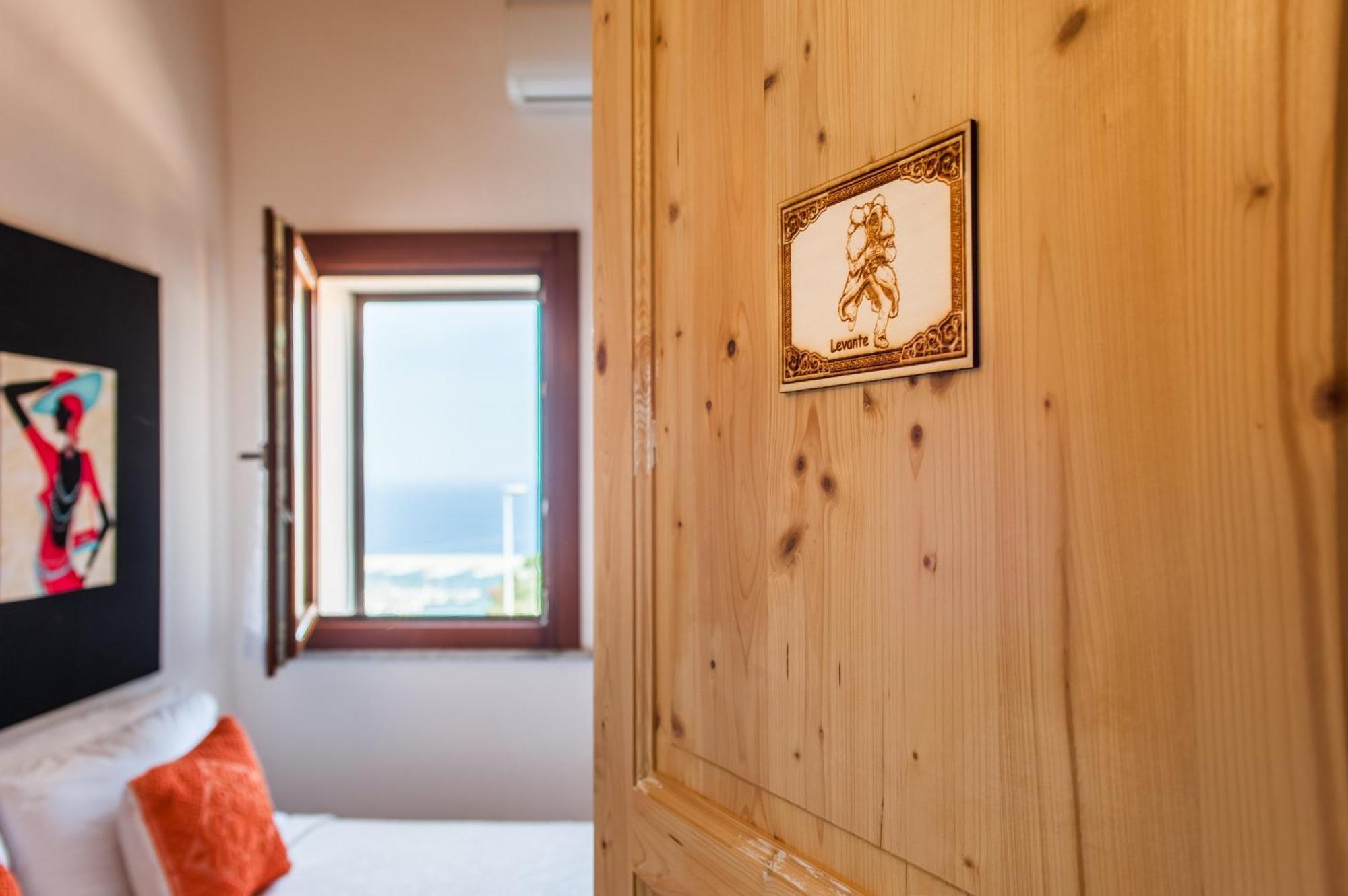 La Casa Di Mannazzotta 2 Bed & Breakfast Castelsardo Exterior photo