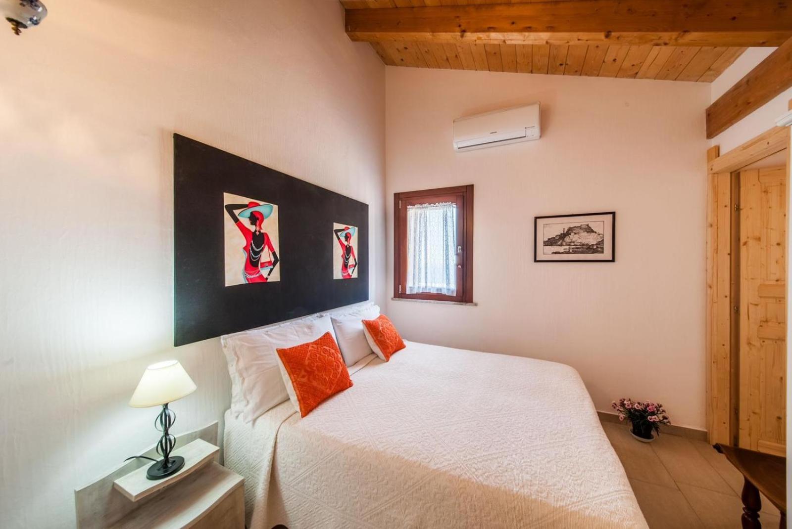 La Casa Di Mannazzotta 2 Bed & Breakfast Castelsardo Exterior photo